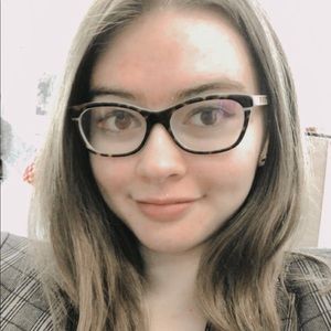 Meet your Posher, Becky